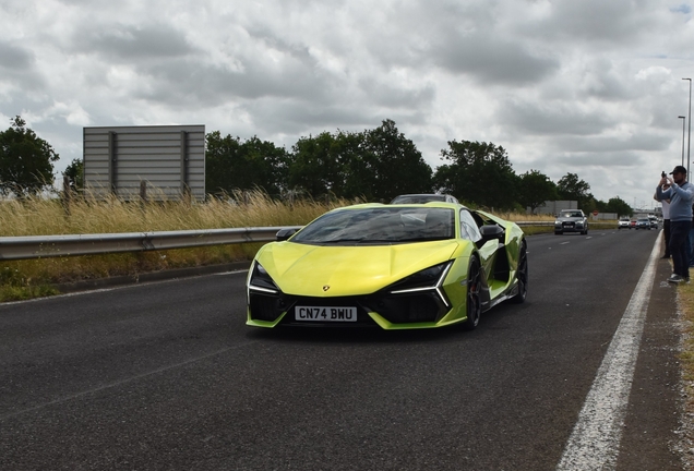 Lamborghini Revuelto