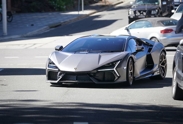Lamborghini Revuelto