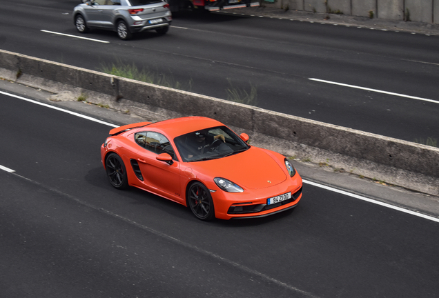 Porsche 718 Cayman GTS