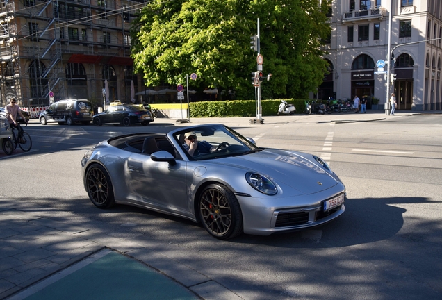 Porsche 992 Carrera 4S Cabriolet MkI