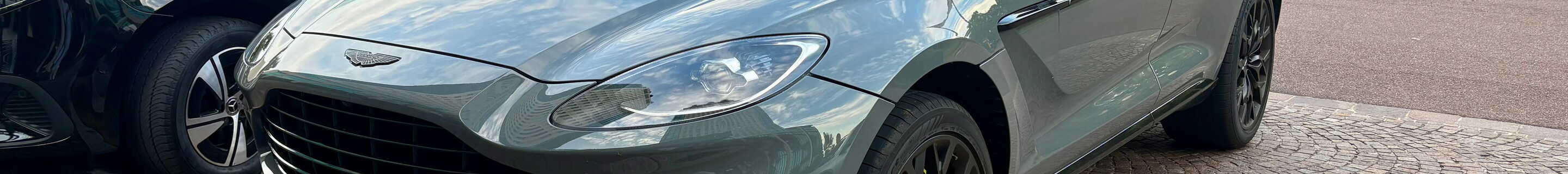 Aston Martin DBX