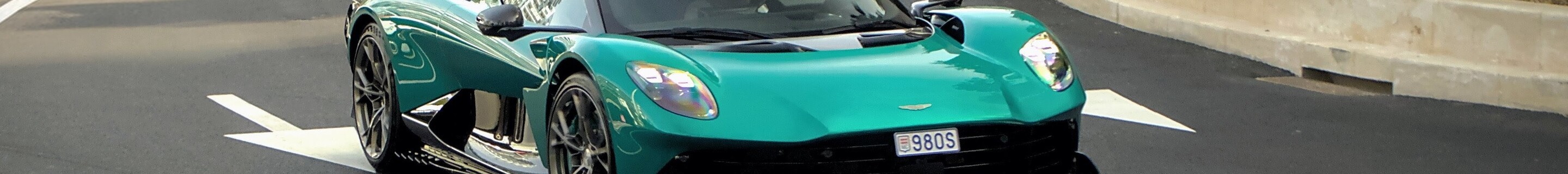 Aston Martin Valhalla