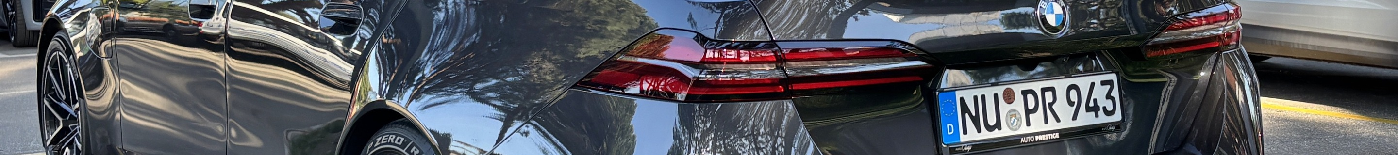 BMW M5 G90