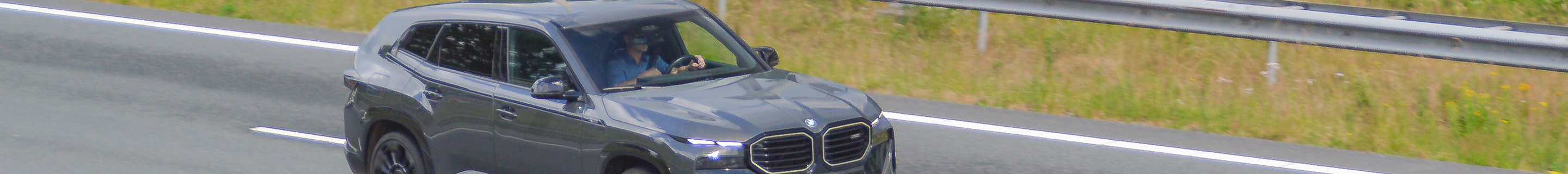 BMW XM G09