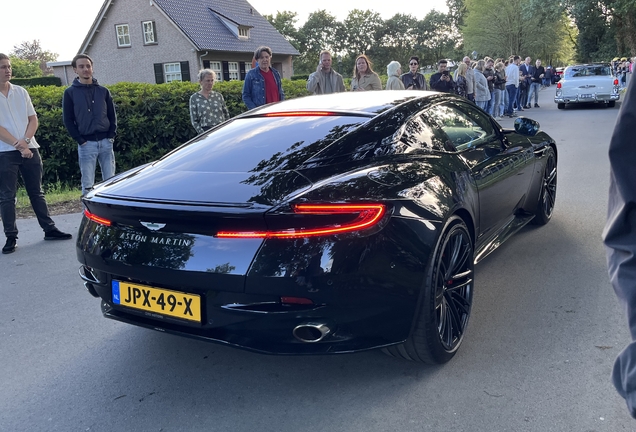 Aston Martin DB12