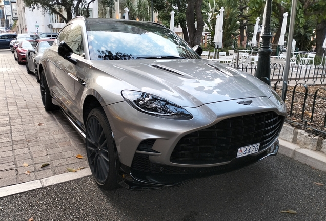 Aston Martin DBX707