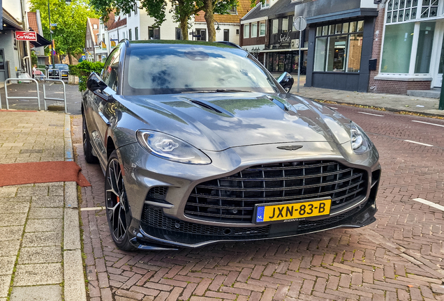 Aston Martin DBX707