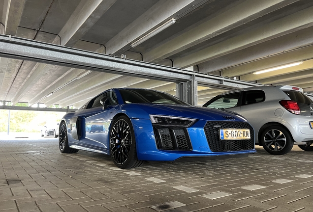Audi R8 V10 Plus 2015