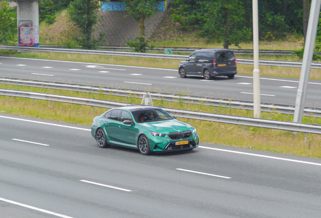 BMW M5 G90