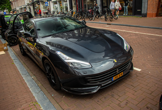 Ferrari GTC4Lusso T