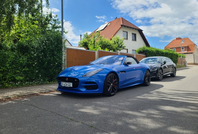 Jaguar F-TYPE R Convertible 2017