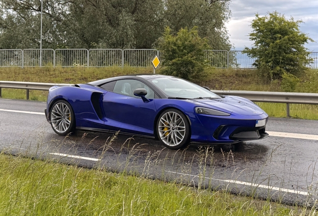 McLaren GTS
