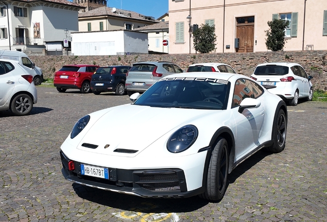 Porsche 992 Dakar