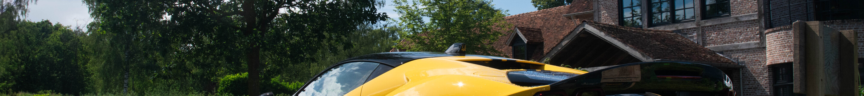 Ferrari SF90 Spider