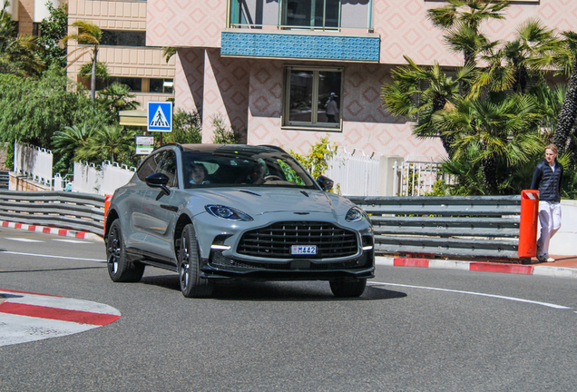 Aston Martin DBX707