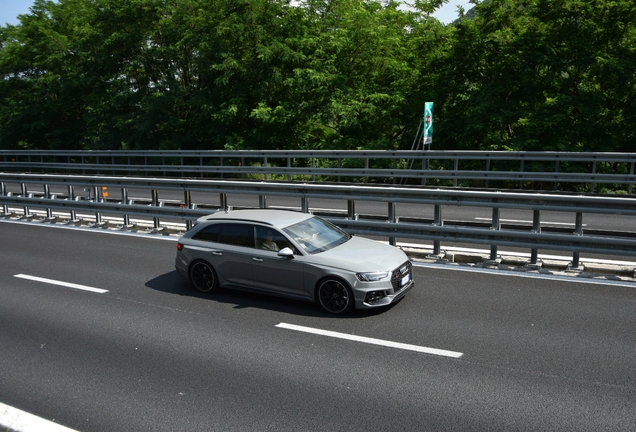 Audi RS4 Avant B9