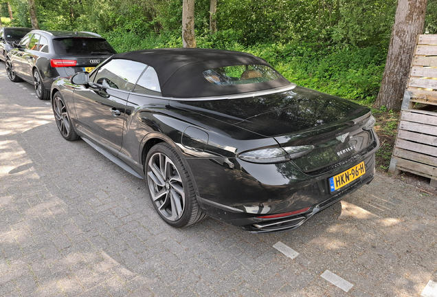 Bentley Continental GTC Speed 2025