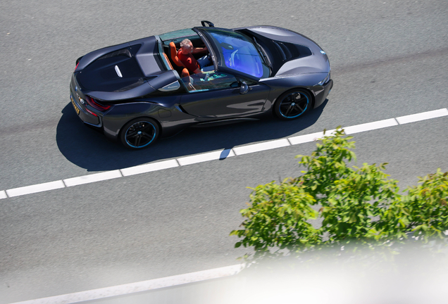 BMW i8 Roadster