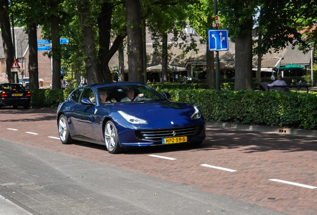 Ferrari GTC4Lusso