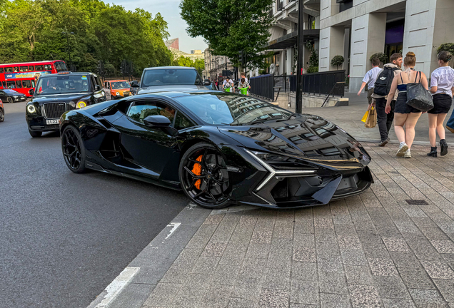 Lamborghini Revuelto