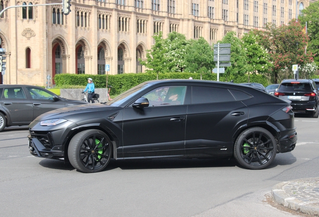 Lamborghini Urus S