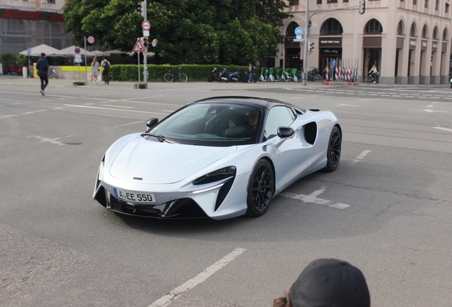 McLaren Artura Spider