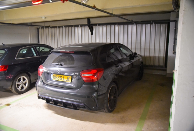 Mercedes-AMG A 45 W176 2015