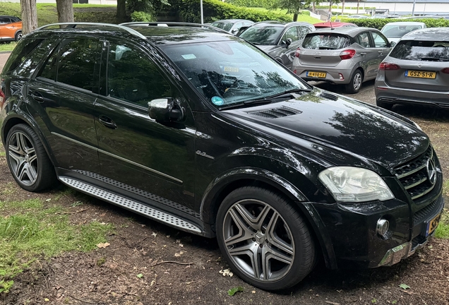 Mercedes-Benz ML 63 AMG W164 2009