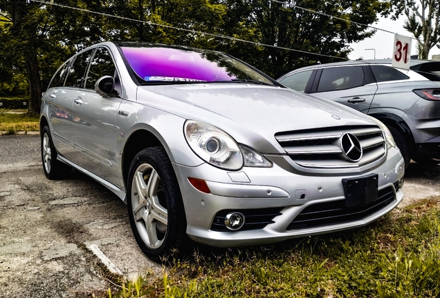 Mercedes-Benz R 63 AMG