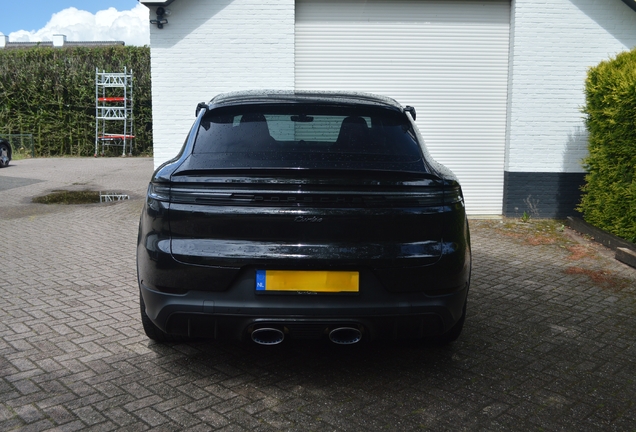 Porsche Cayenne Coupé Turbo E-Hybrid