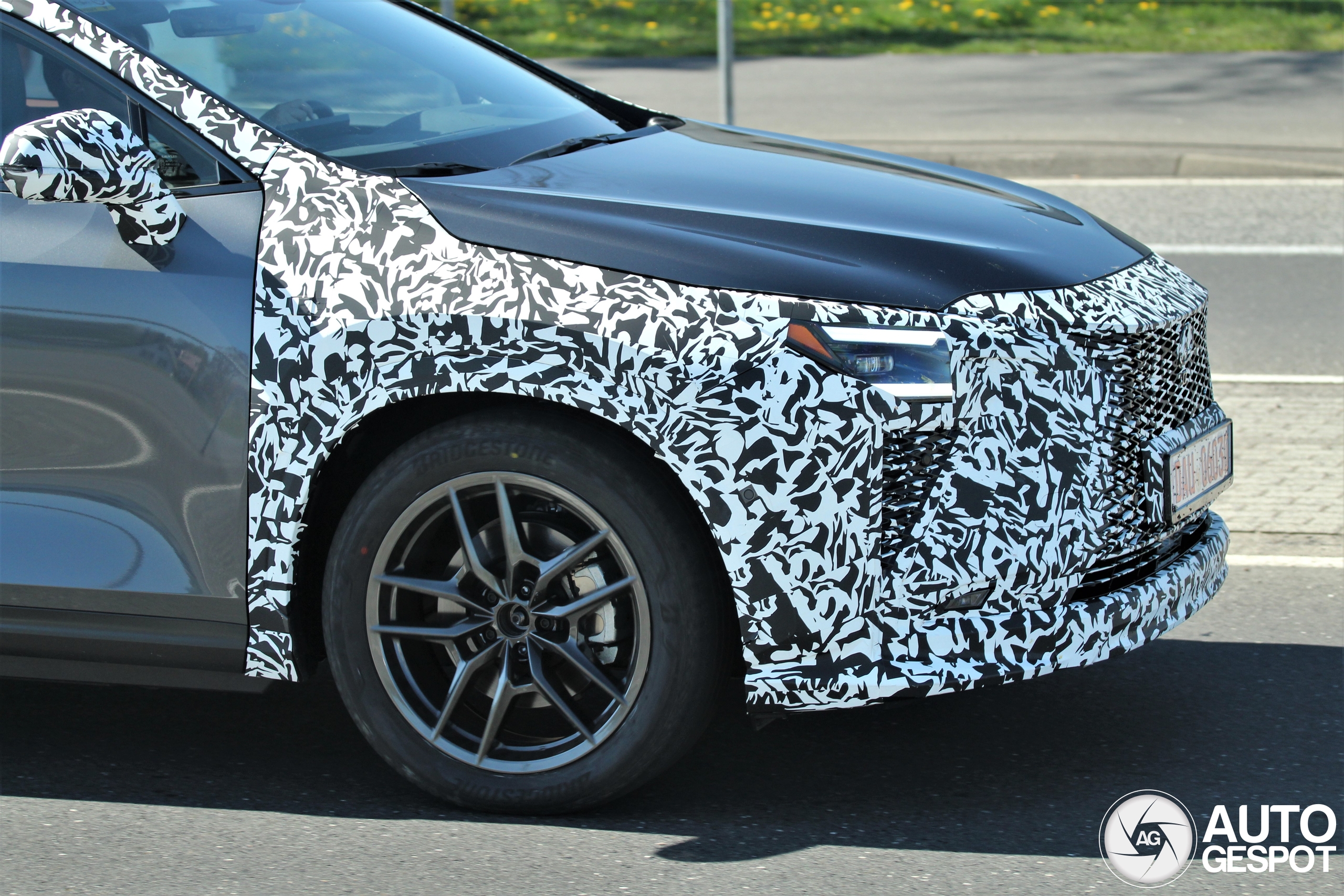 Lexus nx 2027
