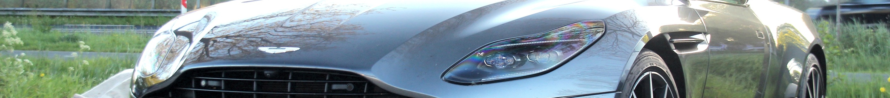 Aston Martin DB11 V8 Volante