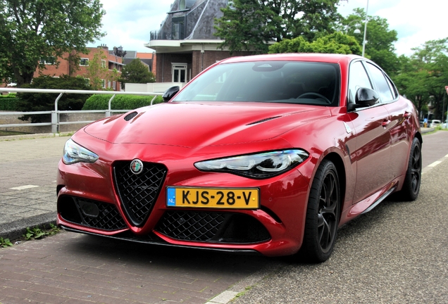 Alfa Romeo Giulia Quadrifoglio 2023