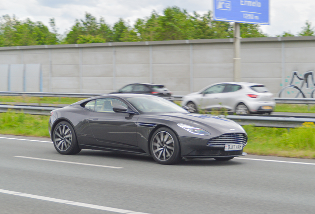 Aston Martin DB11