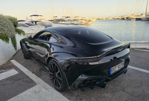 Aston Martin V8 Vantage 2018