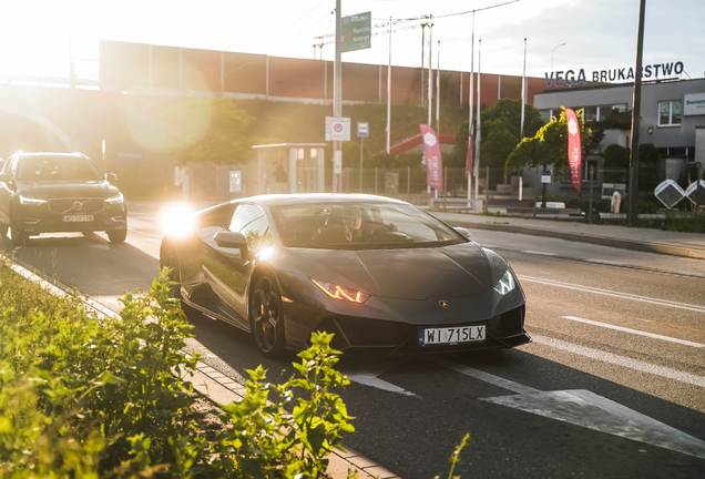 Lamborghini Huracán LP640-4 EVO