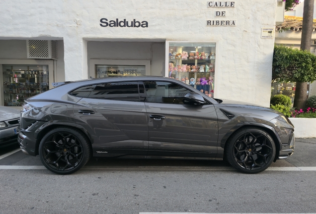Lamborghini Urus Performante