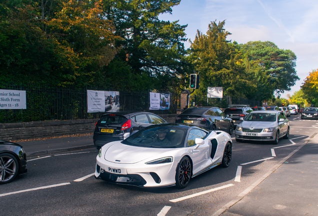 McLaren GT