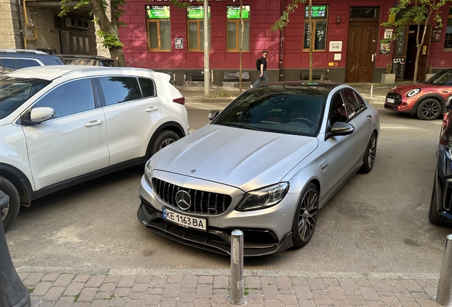 Mercedes-AMG Brabus C 63 S W205 2018