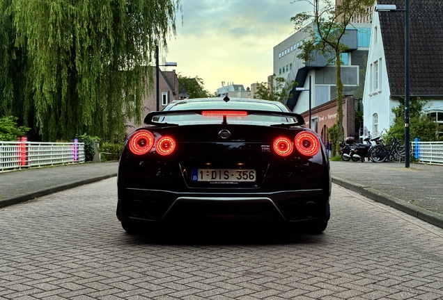 Nissan GT-R 2017
