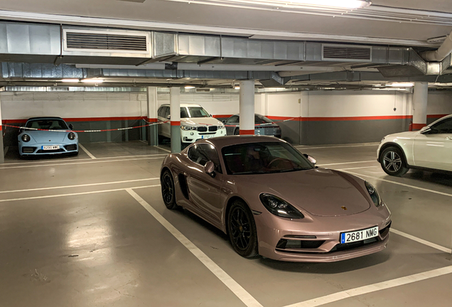 Porsche 718 Cayman S