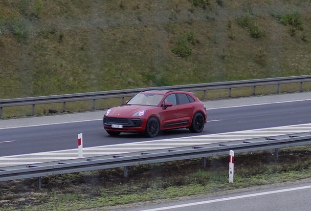 Porsche 95B Macan GTS MkIII