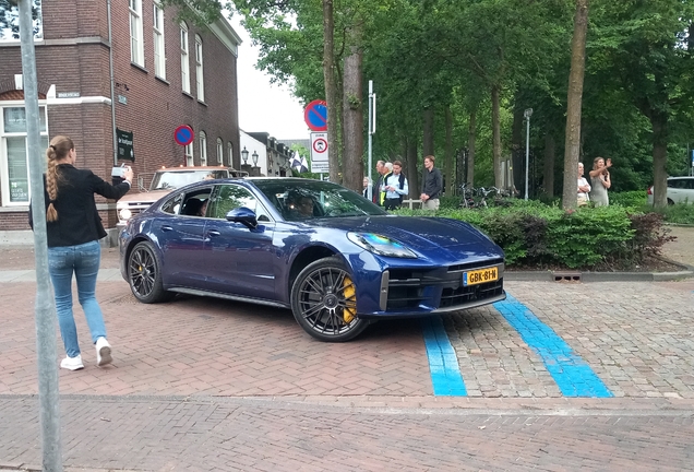Porsche 972 Panamera Turbo E-Hybrid
