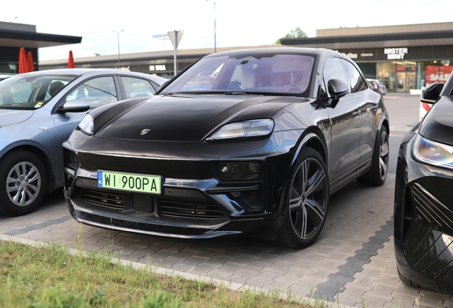 Porsche Macan EV Turbo