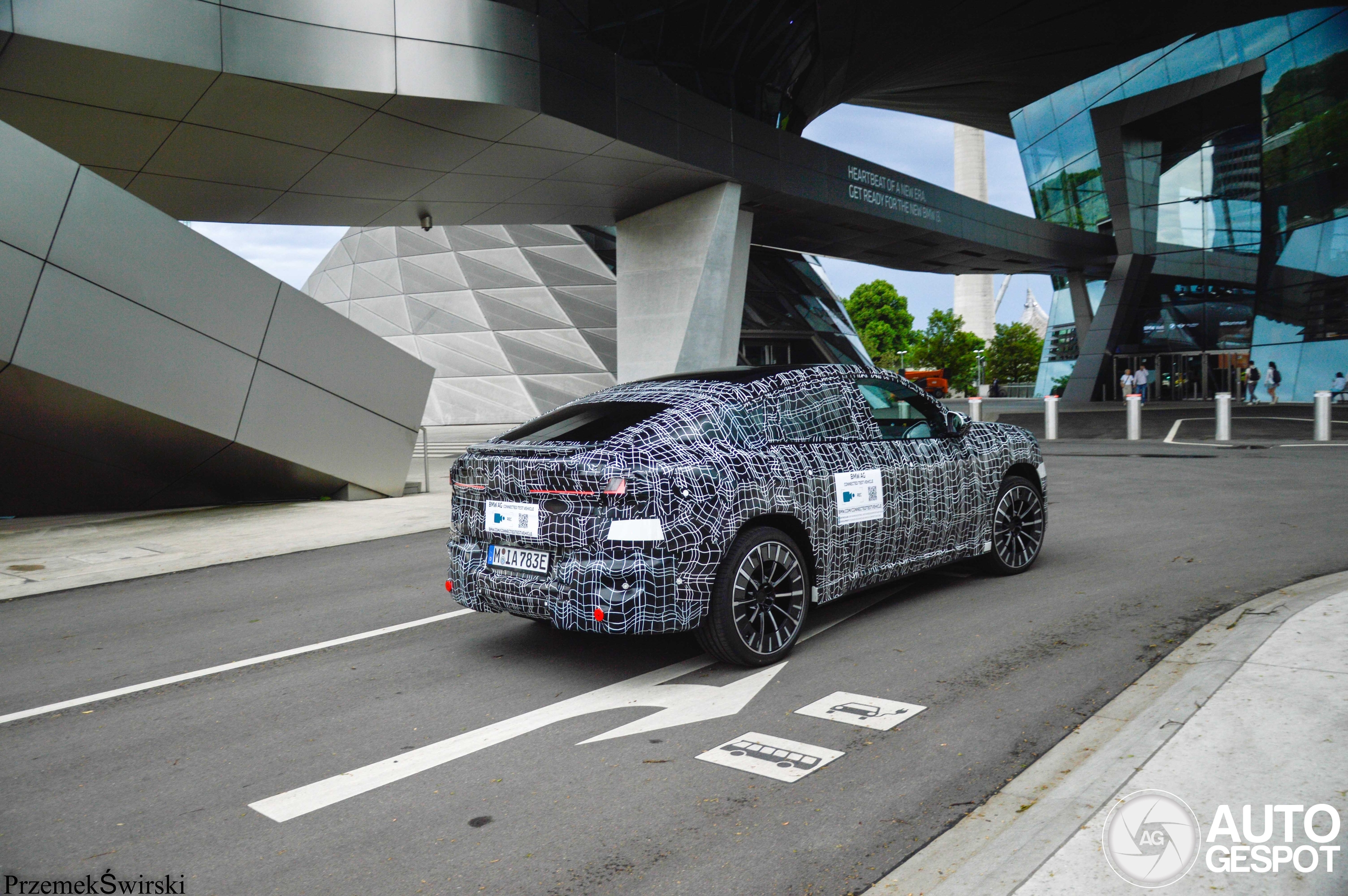 Bmw ix4 na7