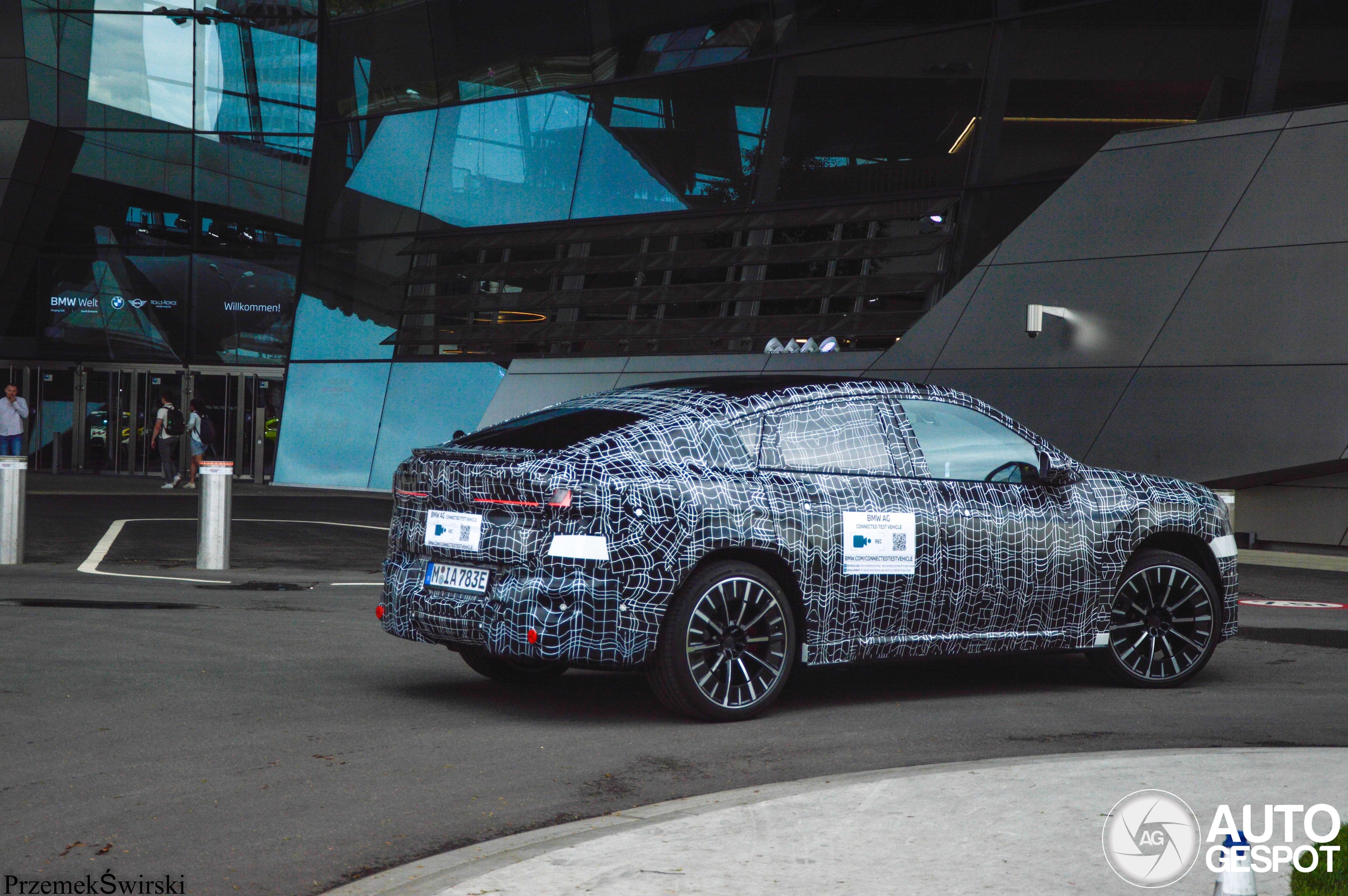 Bmw ix4 na7