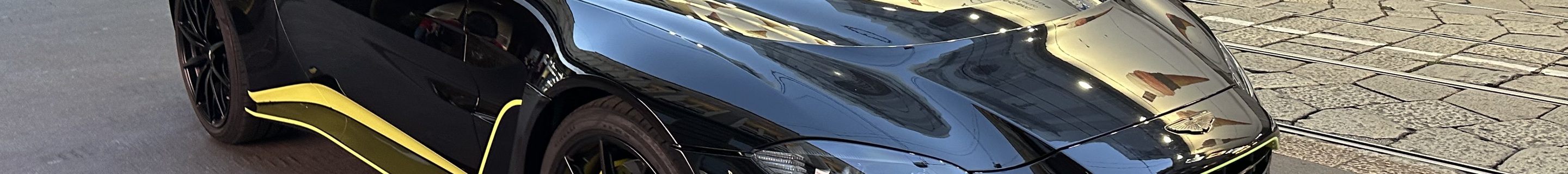 Aston Martin V12 Vantage 2023