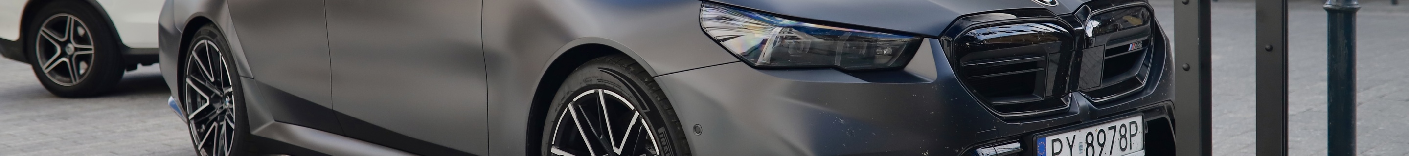 BMW M5 G90 Adro