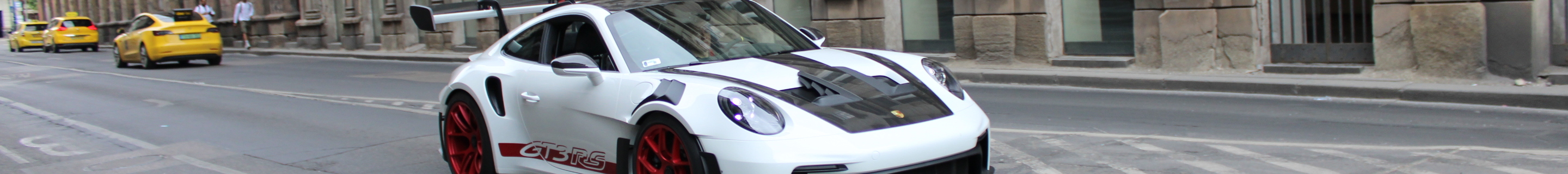Porsche 992 GT3 RS MkI Weissach Package