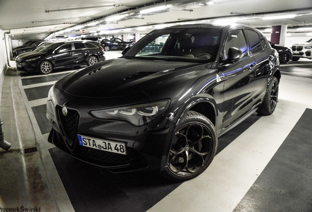 Alfa Romeo Stelvio Quadrifoglio 2023